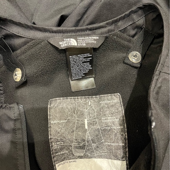 Northface Snowbib -Little kid 5T - Picture 2 of 3